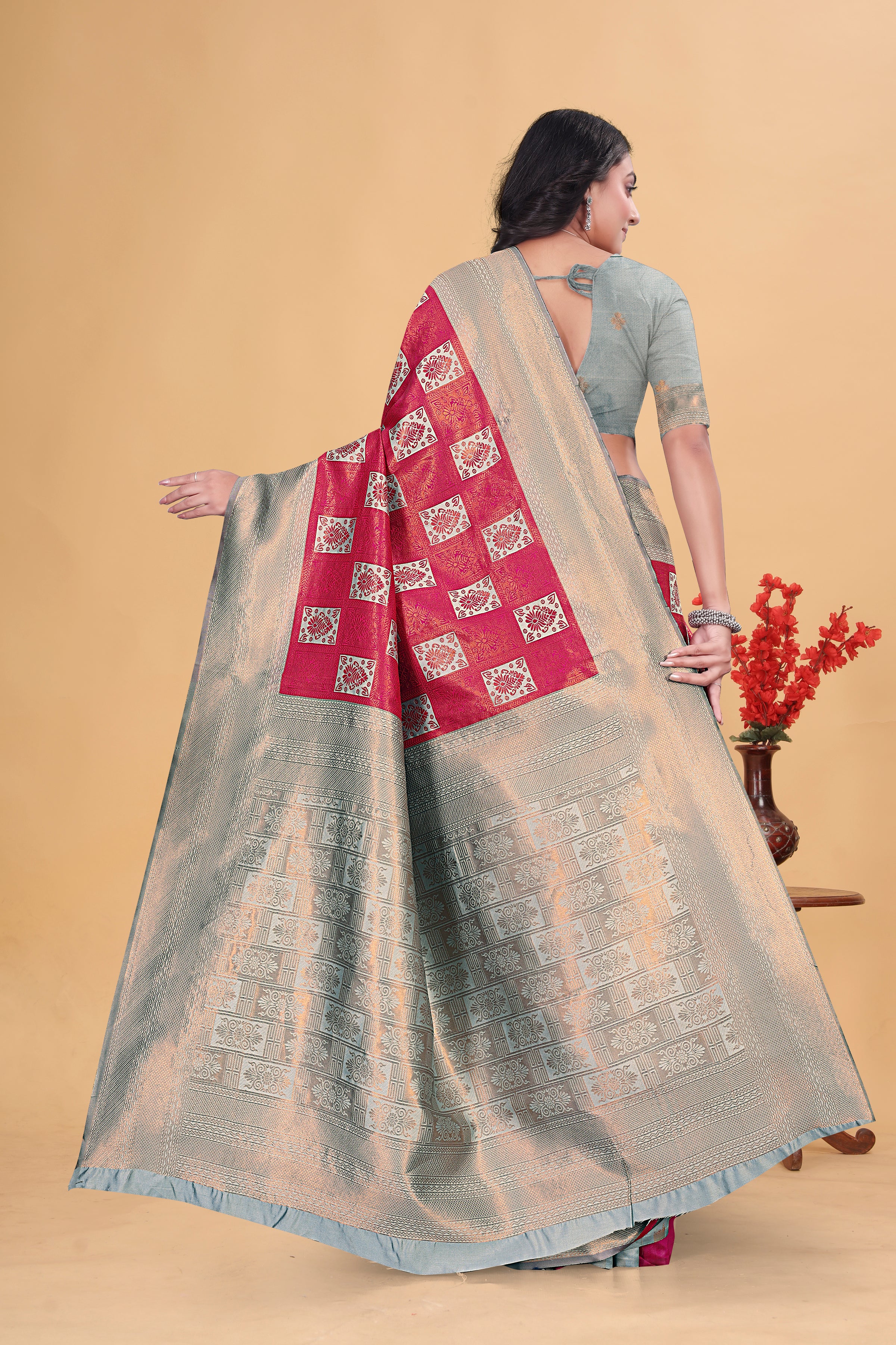 Royal Pink Checks Saree